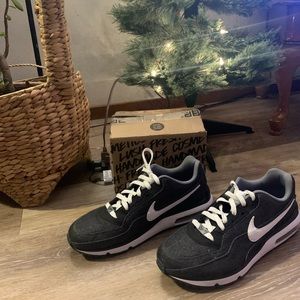 BRAND NEW Dark Gray Nike AirMax